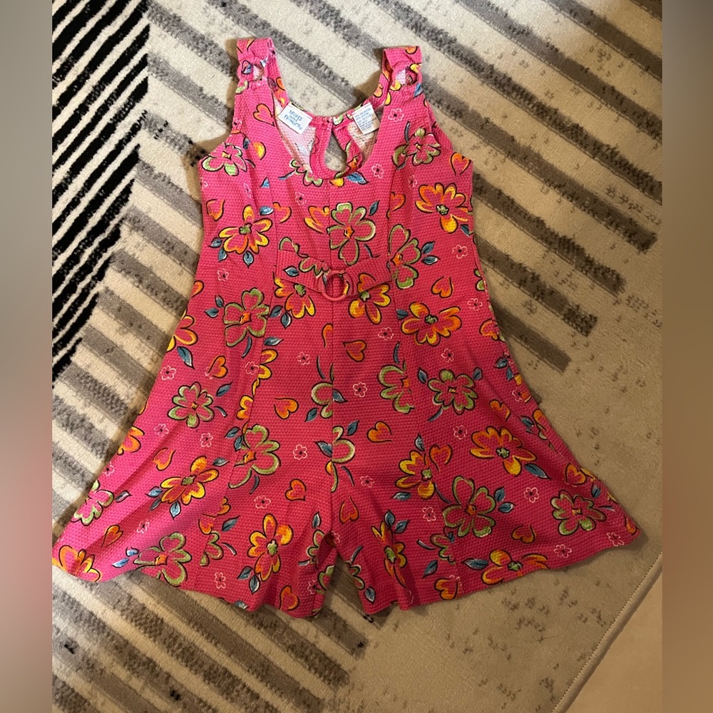 Girls vintage romper.